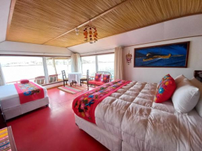 Uros Khanita Lodge